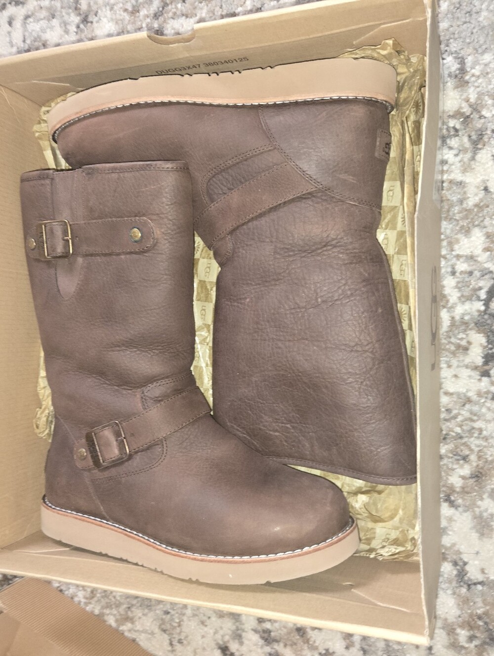 Ugg Kensington Womens Style : 5678 New In BOX Women's Size 8 Brown